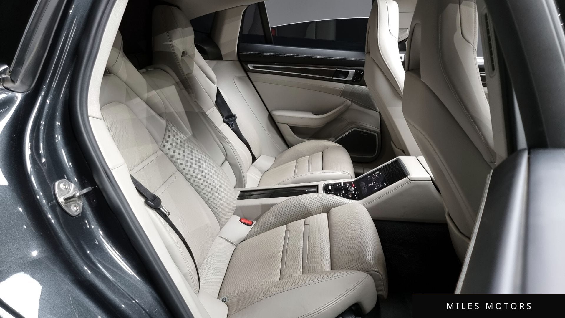 Porsche Panamera 2017 — миниатюра 11