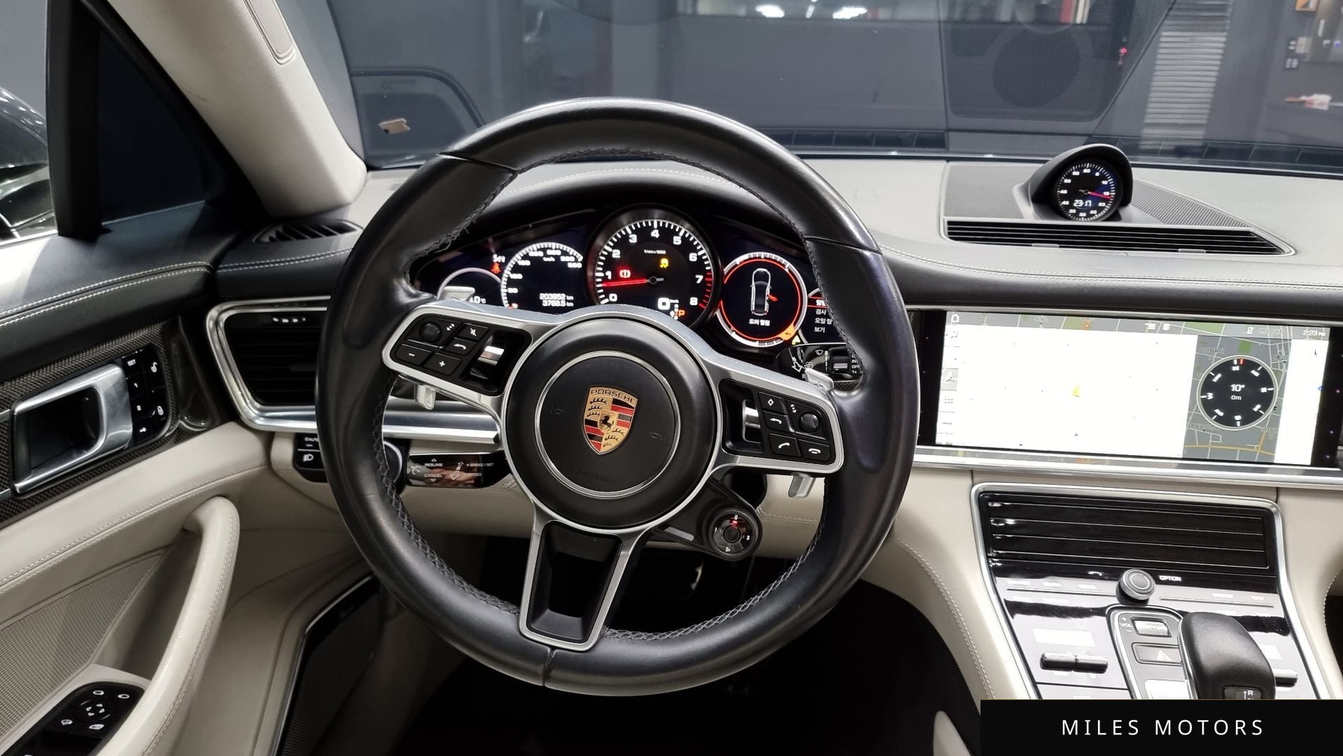Porsche Panamera 2017 — миниатюра 12