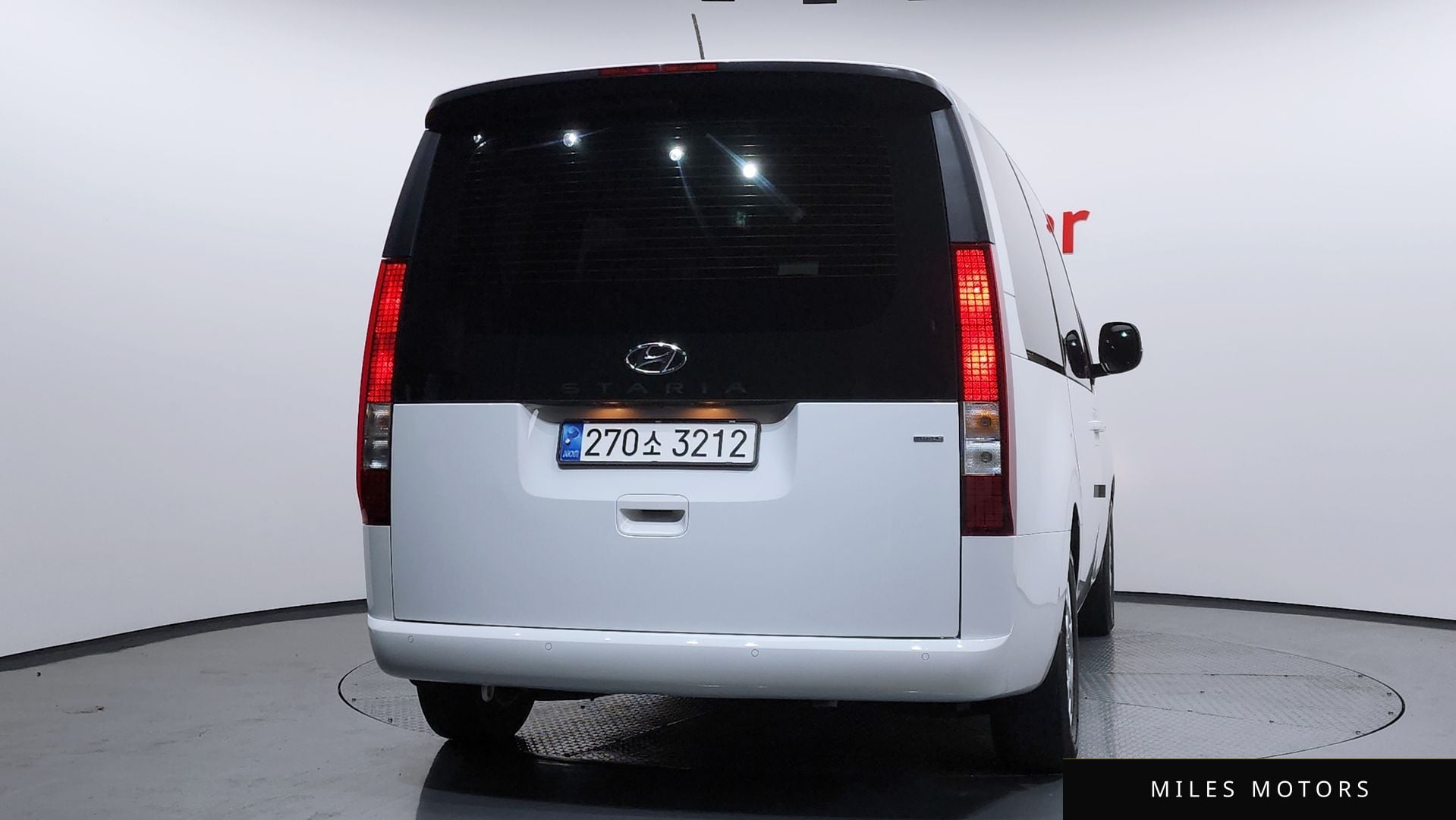 Hyundai Staria 2023 — миниатюра 4