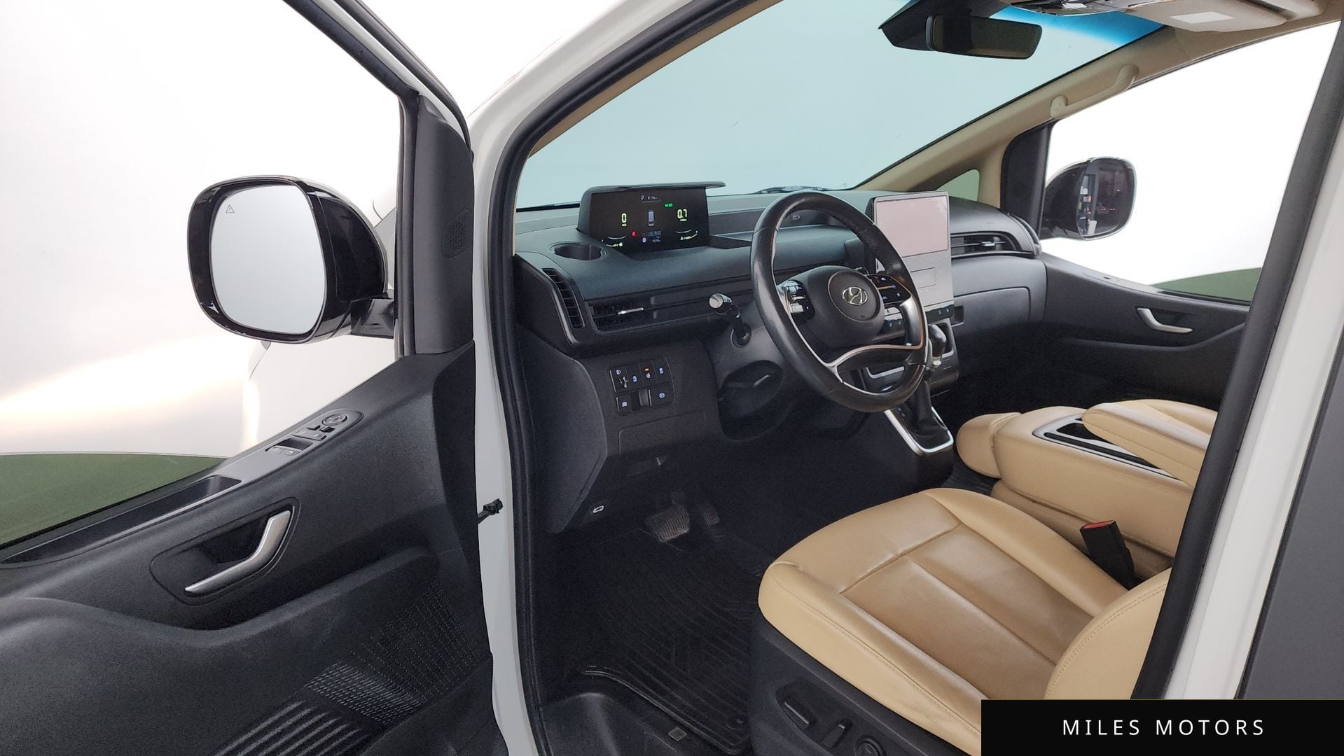 Hyundai Staria 2023 — миниатюра 10