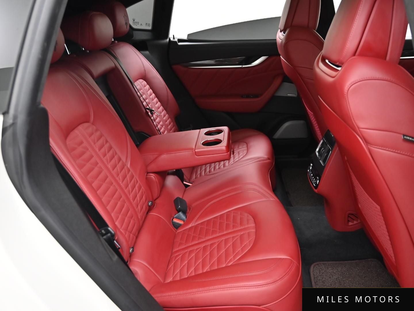 Maserati 르반떼 2019 — миниатюра 13