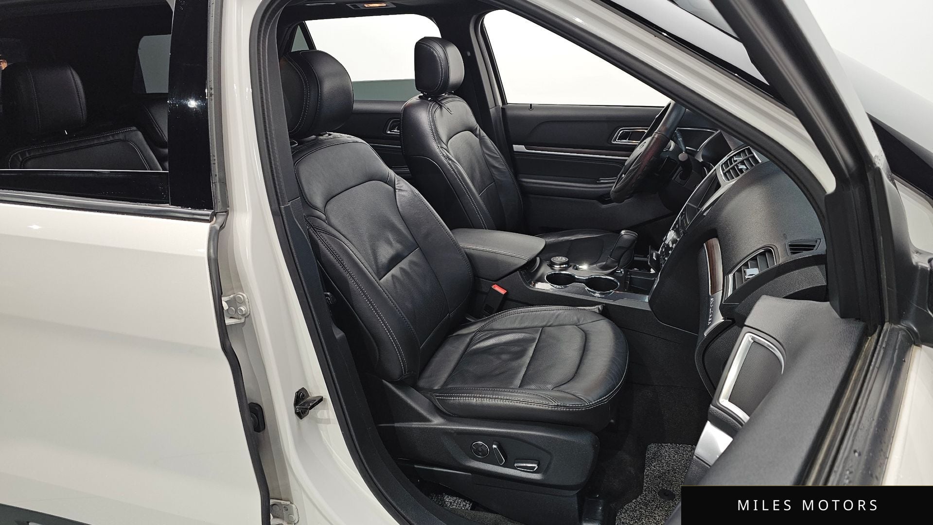 Ford Explorer 2017 — миниатюра 10