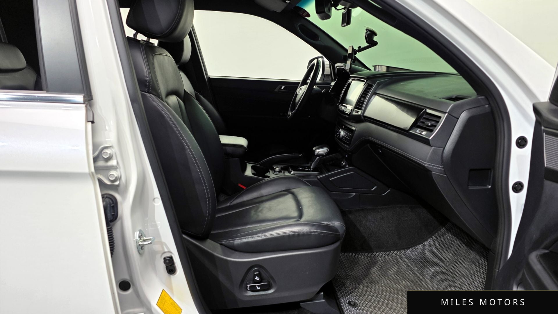 KG Mobility Rexton 2022 — миниатюра 11