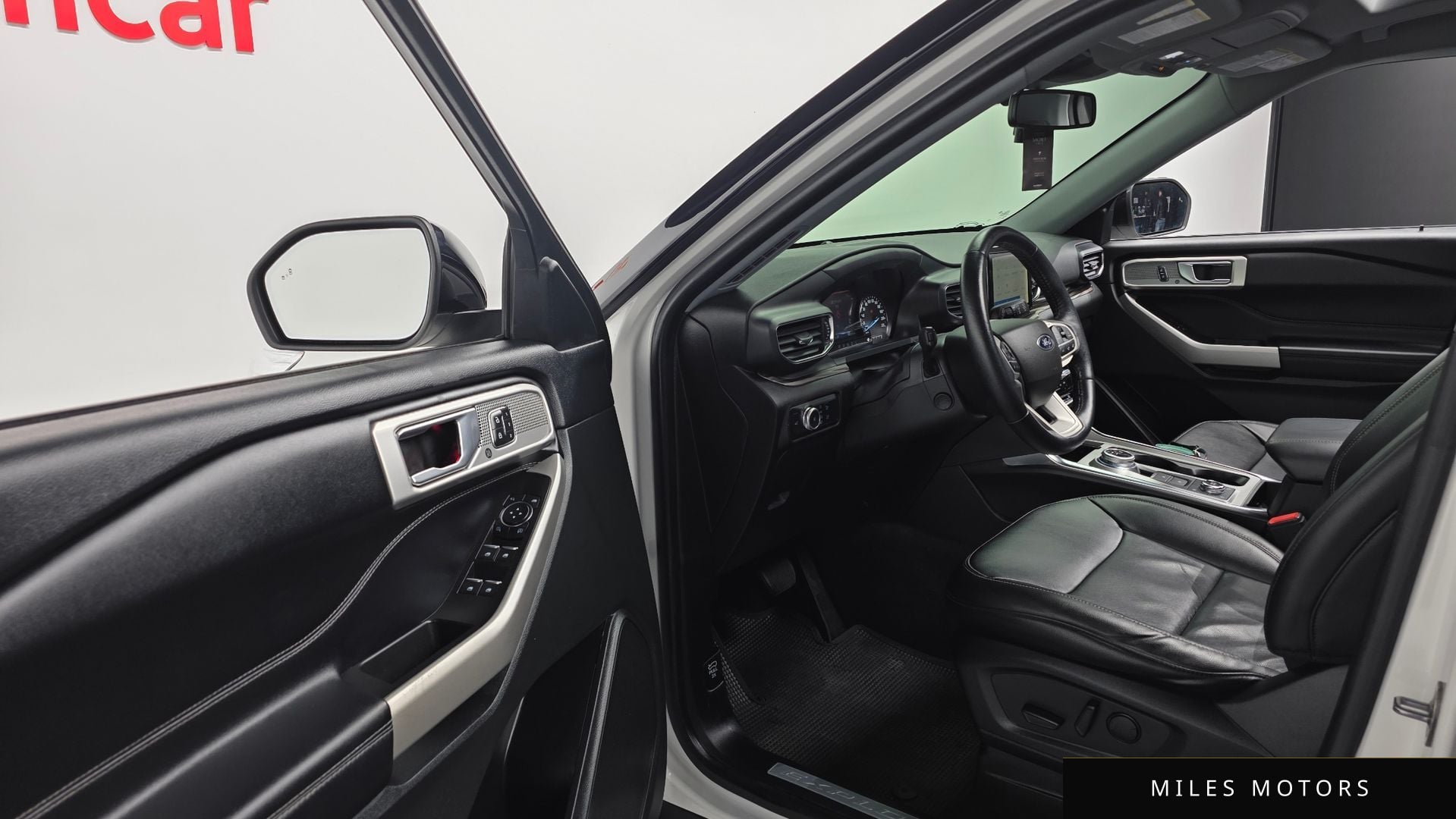 Ford Explorer 2022 — миниатюра 11