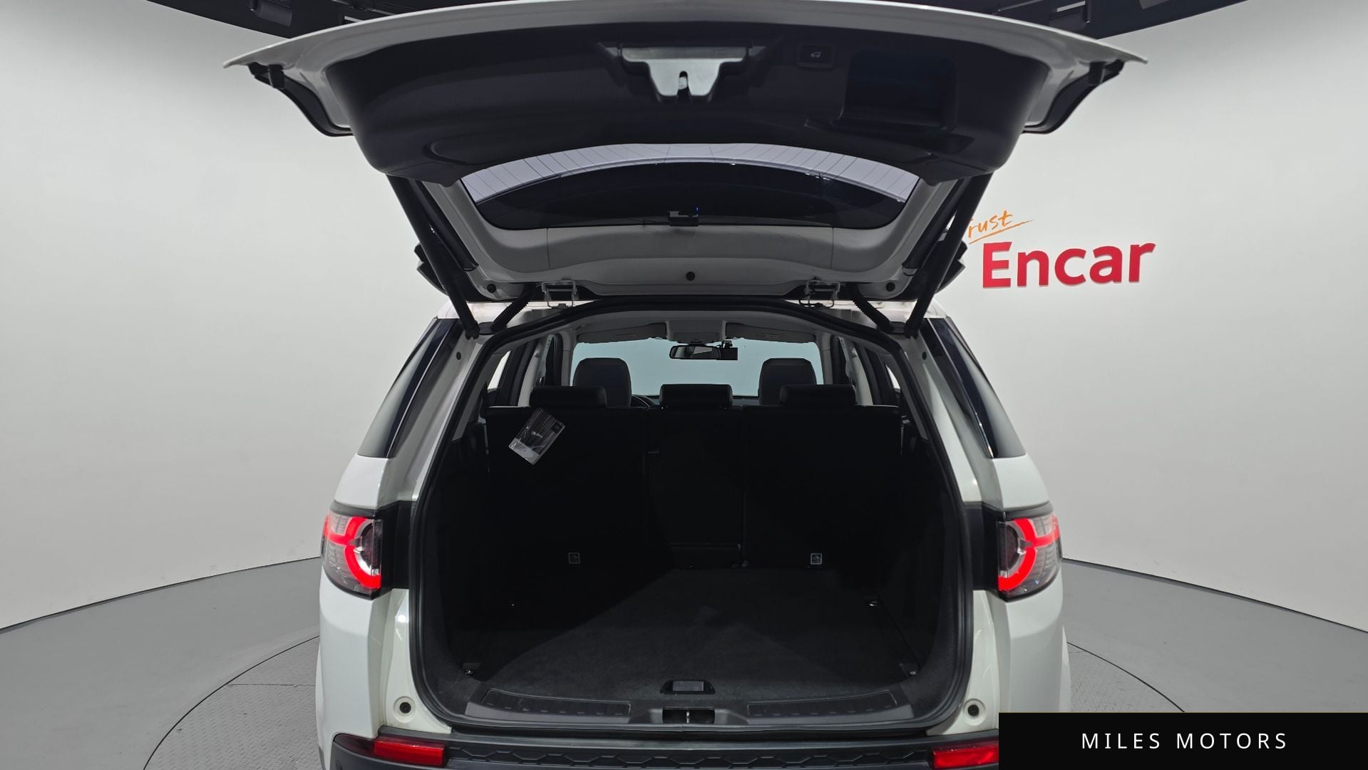 Land Rover Discovery Sport 2019 — миниатюра 20