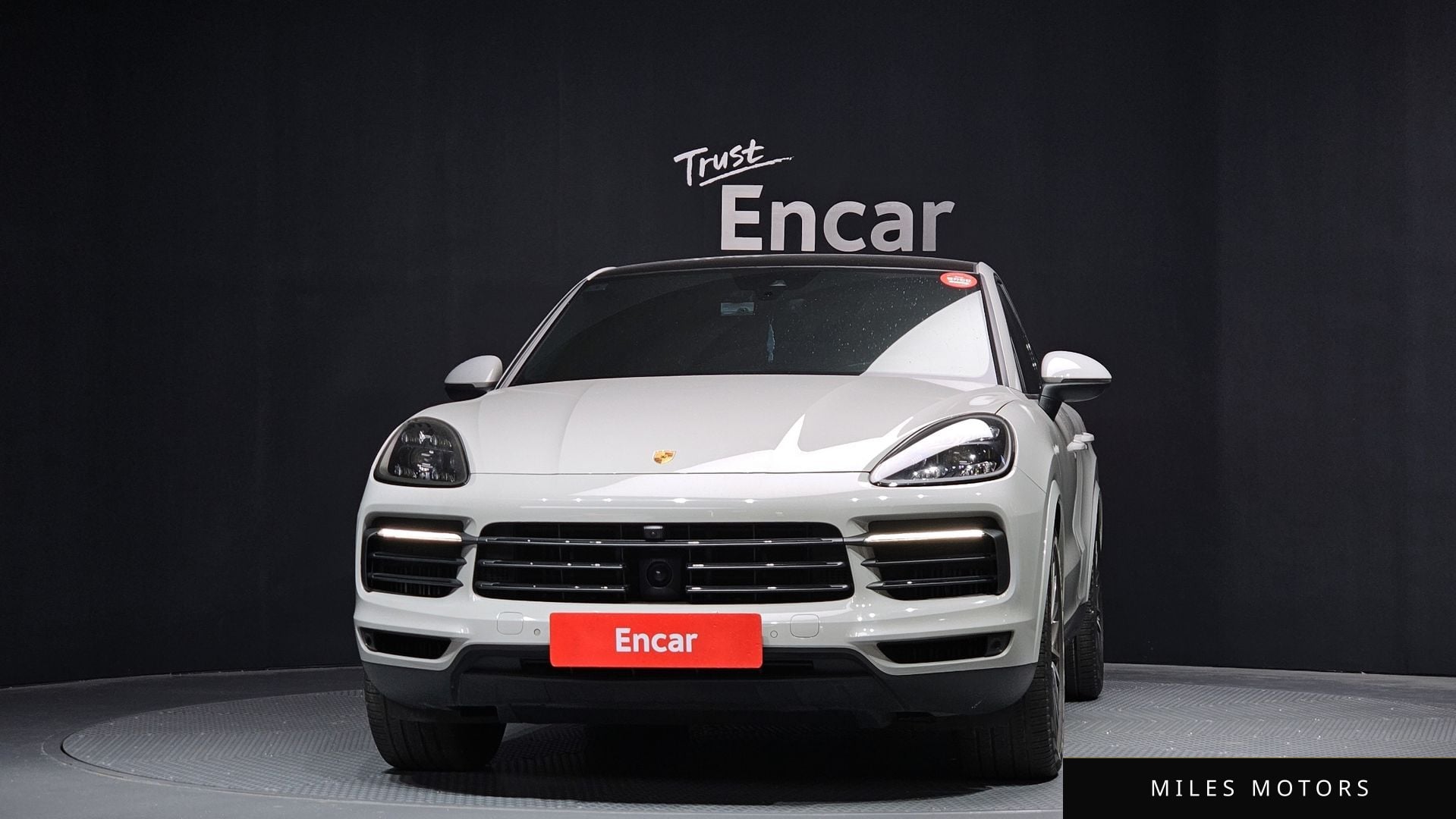 Porsche Cayenne 2022 — миниатюра 3