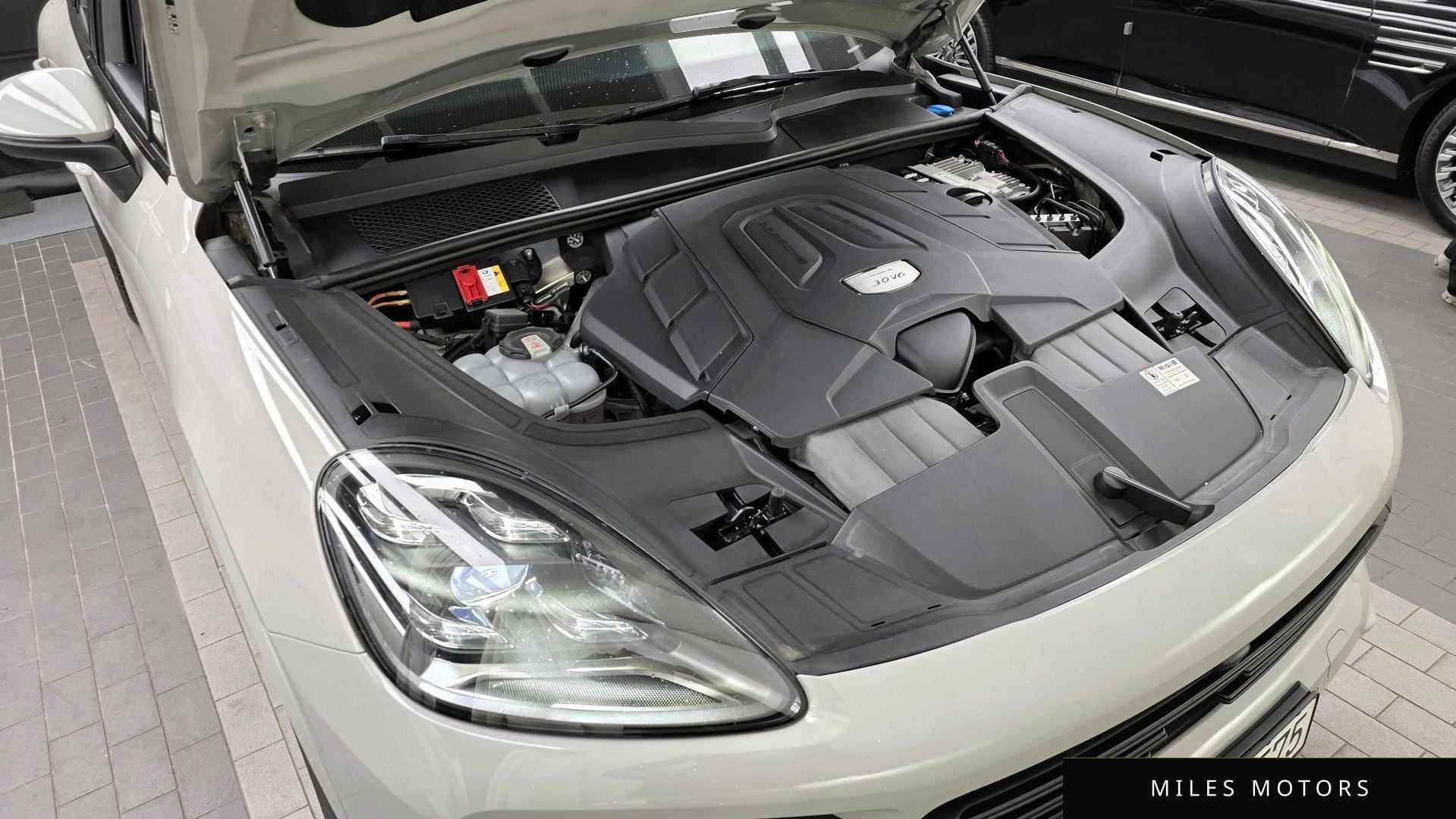 Porsche Cayenne 2022 — миниатюра 6