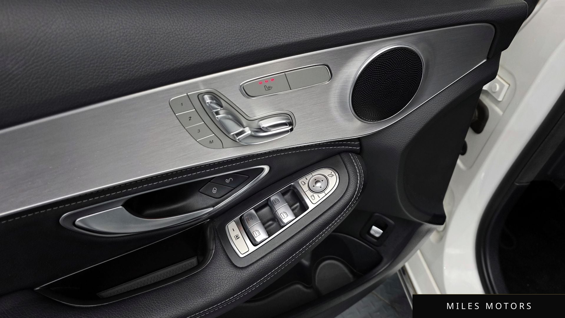 Mercedes-Benz C-Class W205 2015 — миниатюра 11