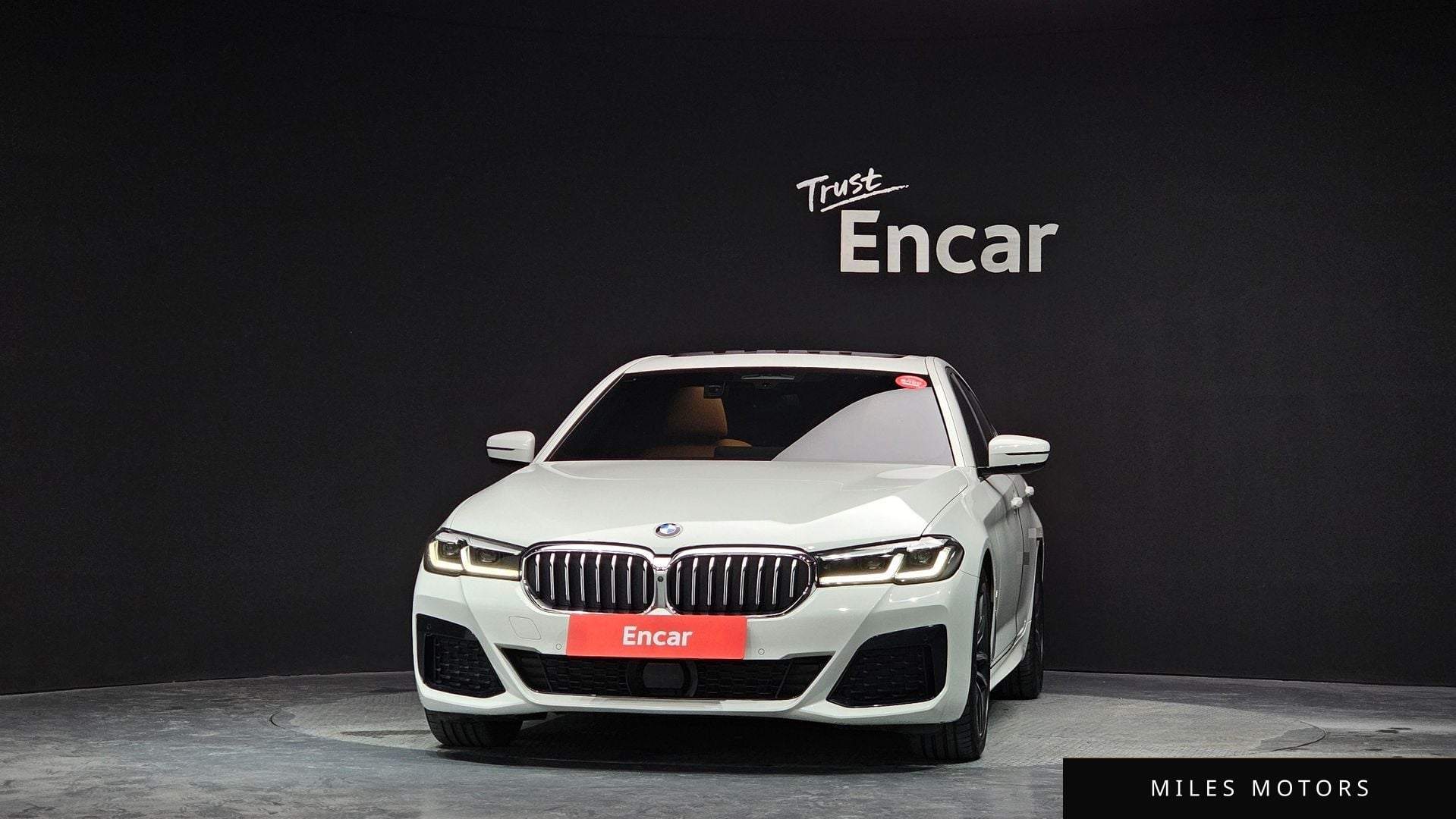 BMW 5 Series (G30) 2023 — миниатюра 3