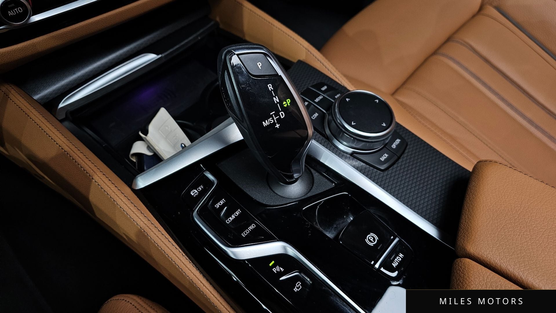 BMW 5 Series (G30) 2023 — миниатюра 9