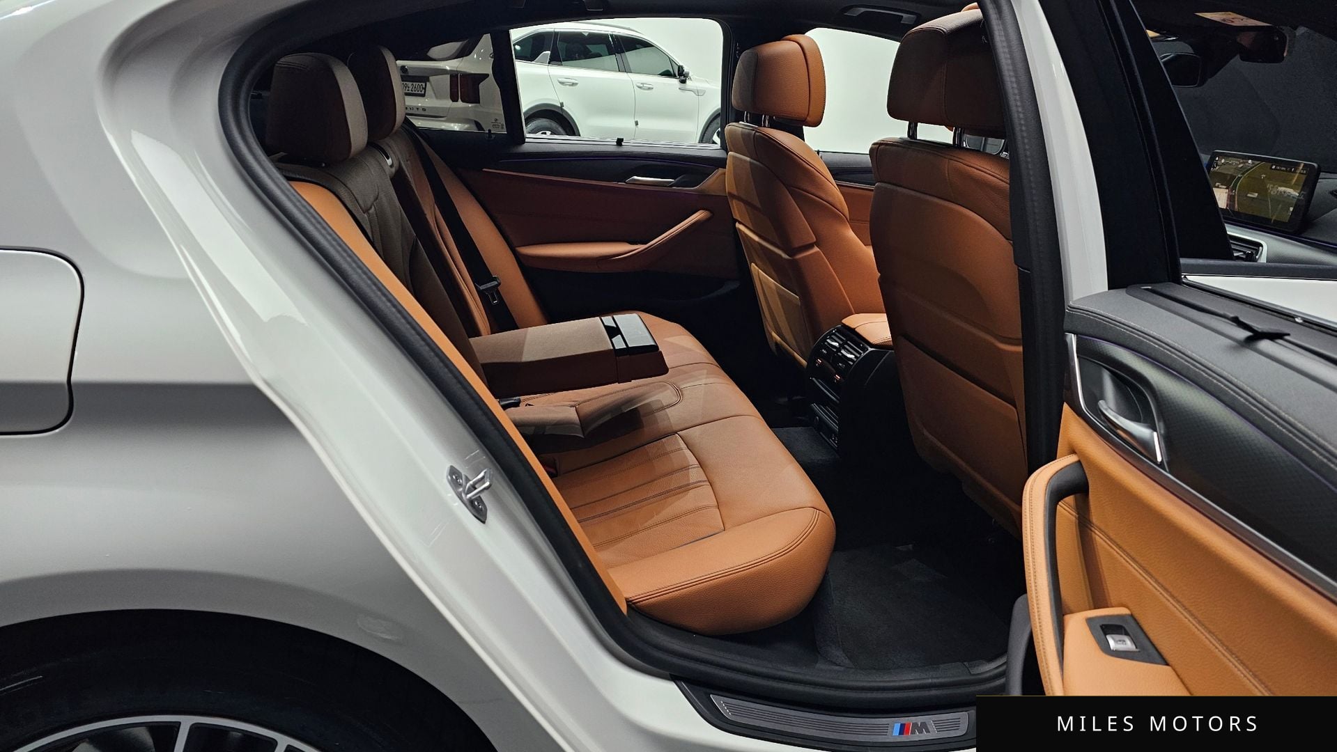 BMW 5 Series (G30) 2023 — миниатюра 12