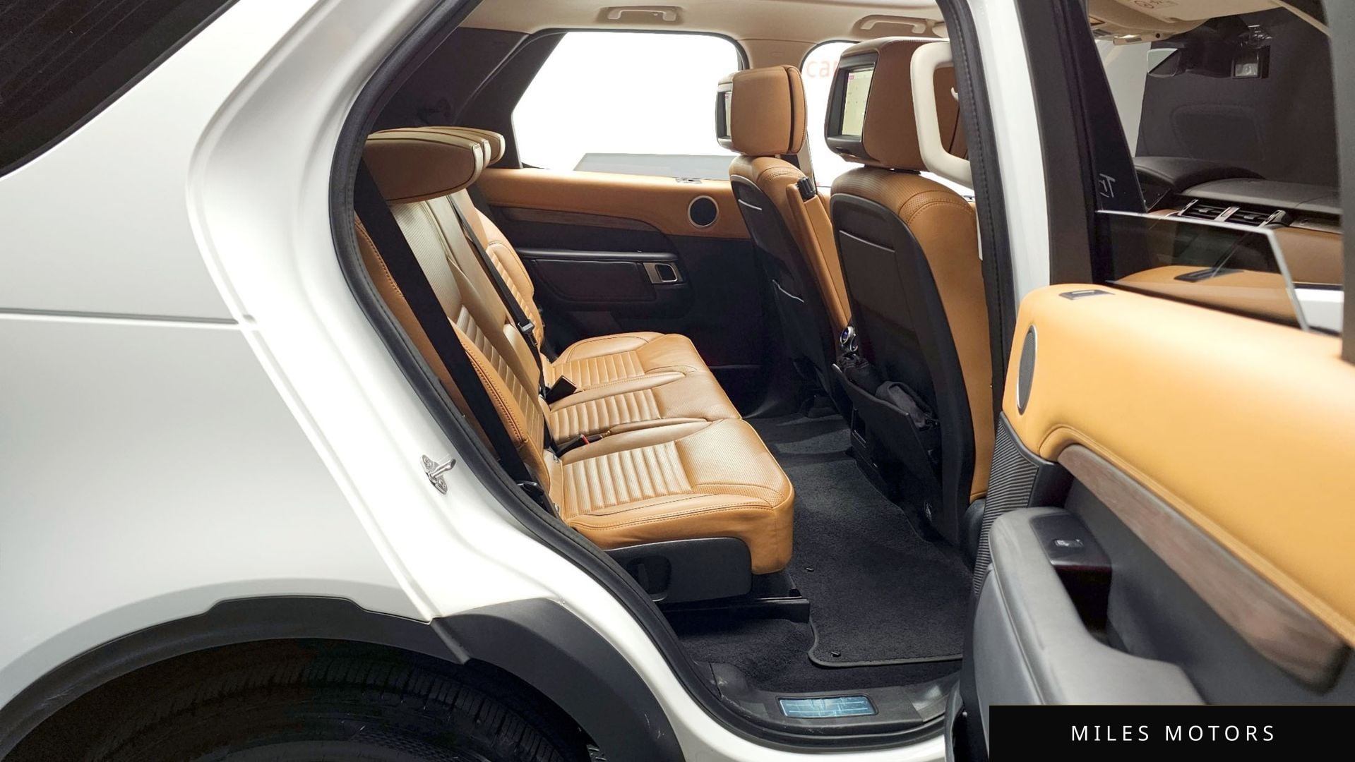Land Rover Discovery 2019 — миниатюра 12
