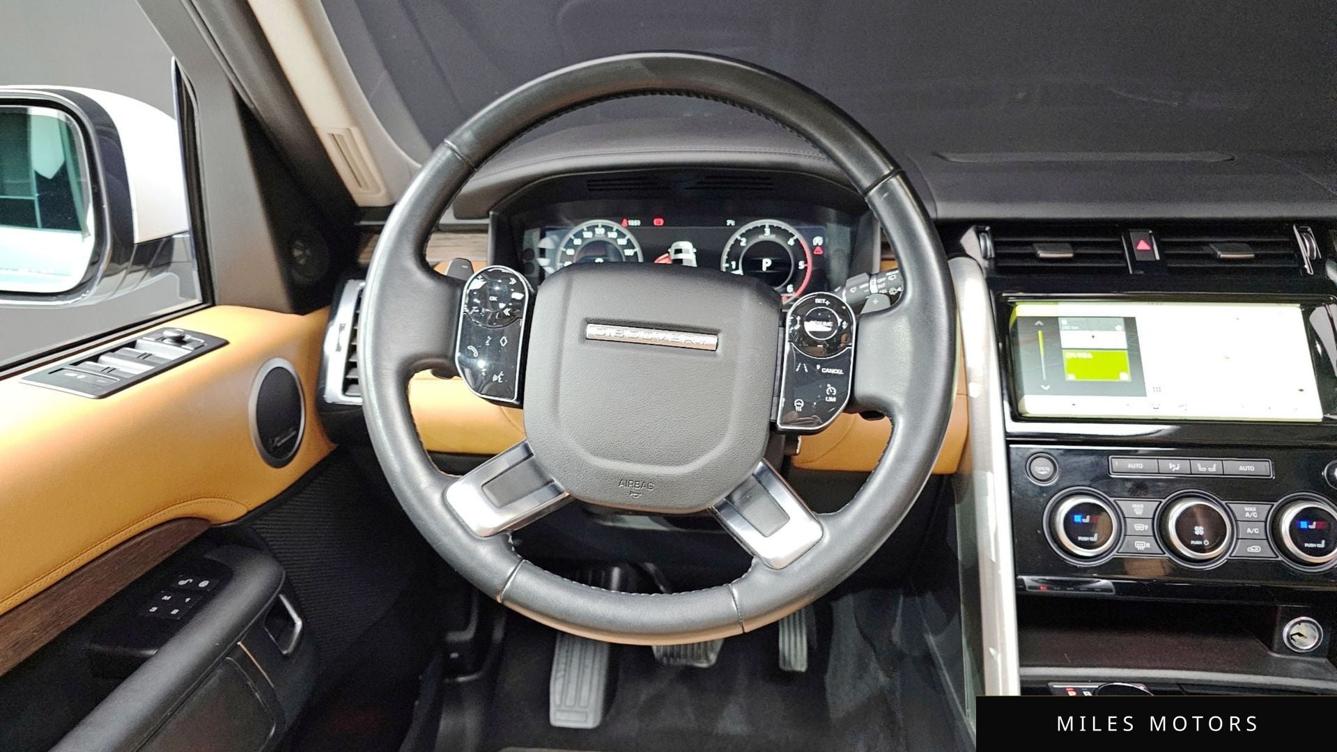Land Rover Discovery 2019 — миниатюра 13