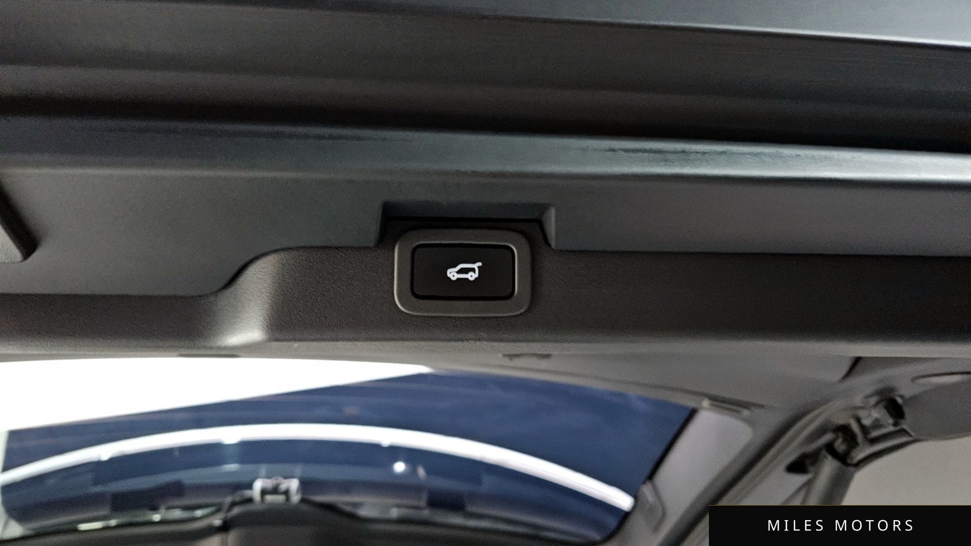 Land Rover Discovery 2019 — миниатюра 20