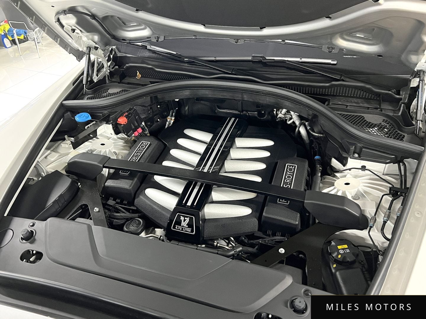 Rolls-Royce Cullinan 2020 — миниатюра 5