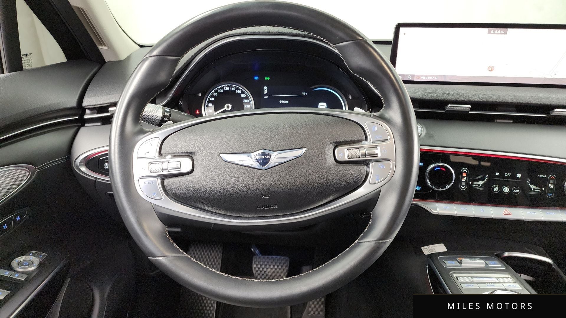 Genesis GV70 2021 — миниатюра 13