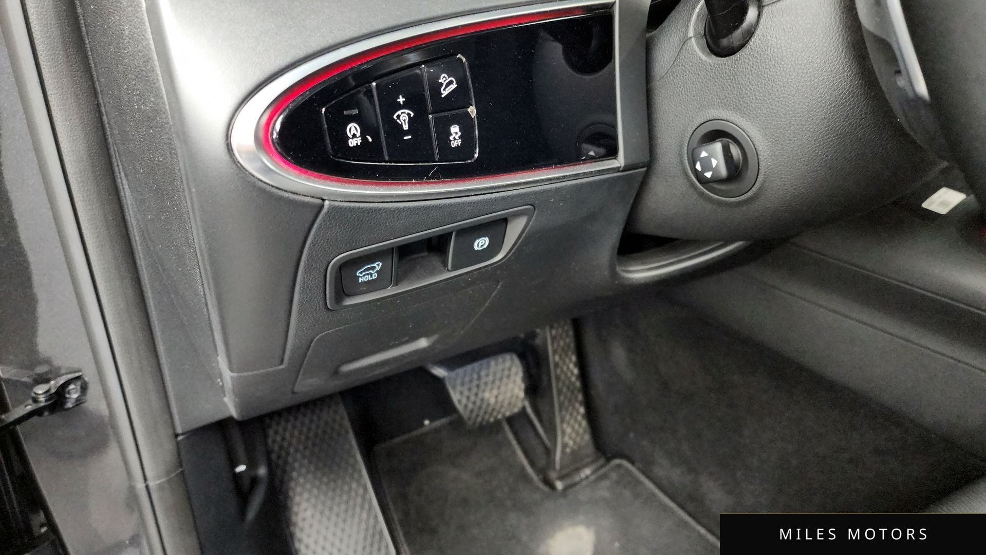 Genesis GV70 2021 — миниатюра 18