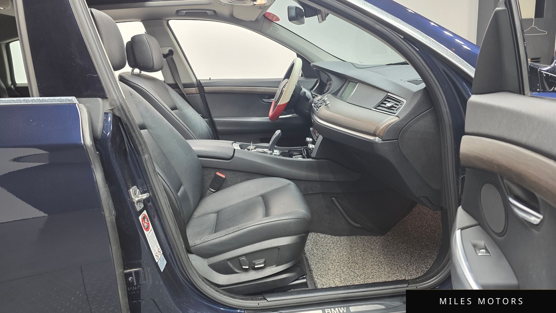 BMW 5 Series GT (F07) 2011 — миниатюра 10
