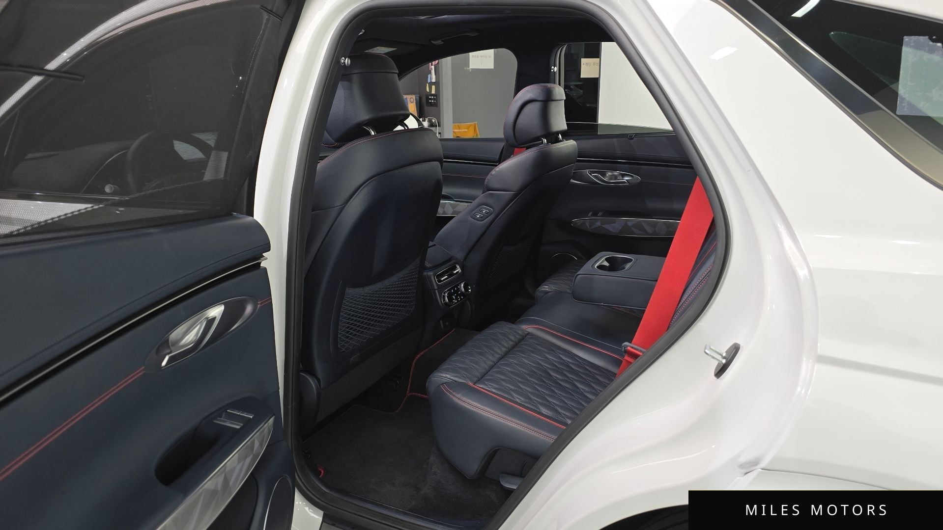 Genesis GV70 2023 — миниатюра 11