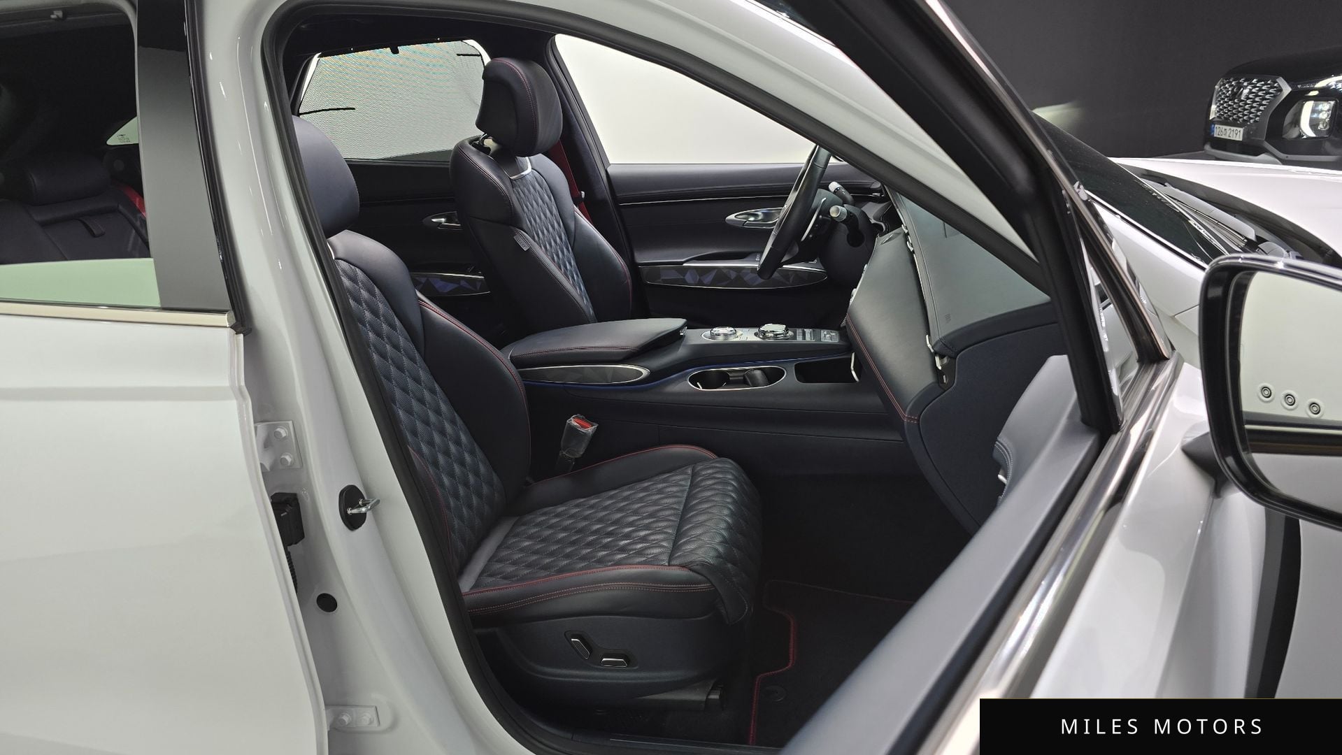 Genesis GV70 2023 — миниатюра 12
