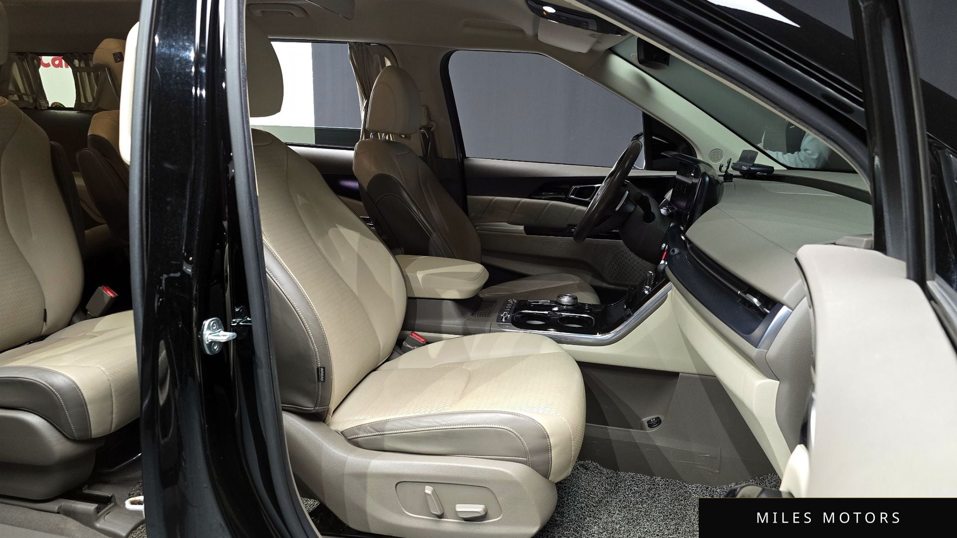 Kia Carnival 2021 — миниатюра 10