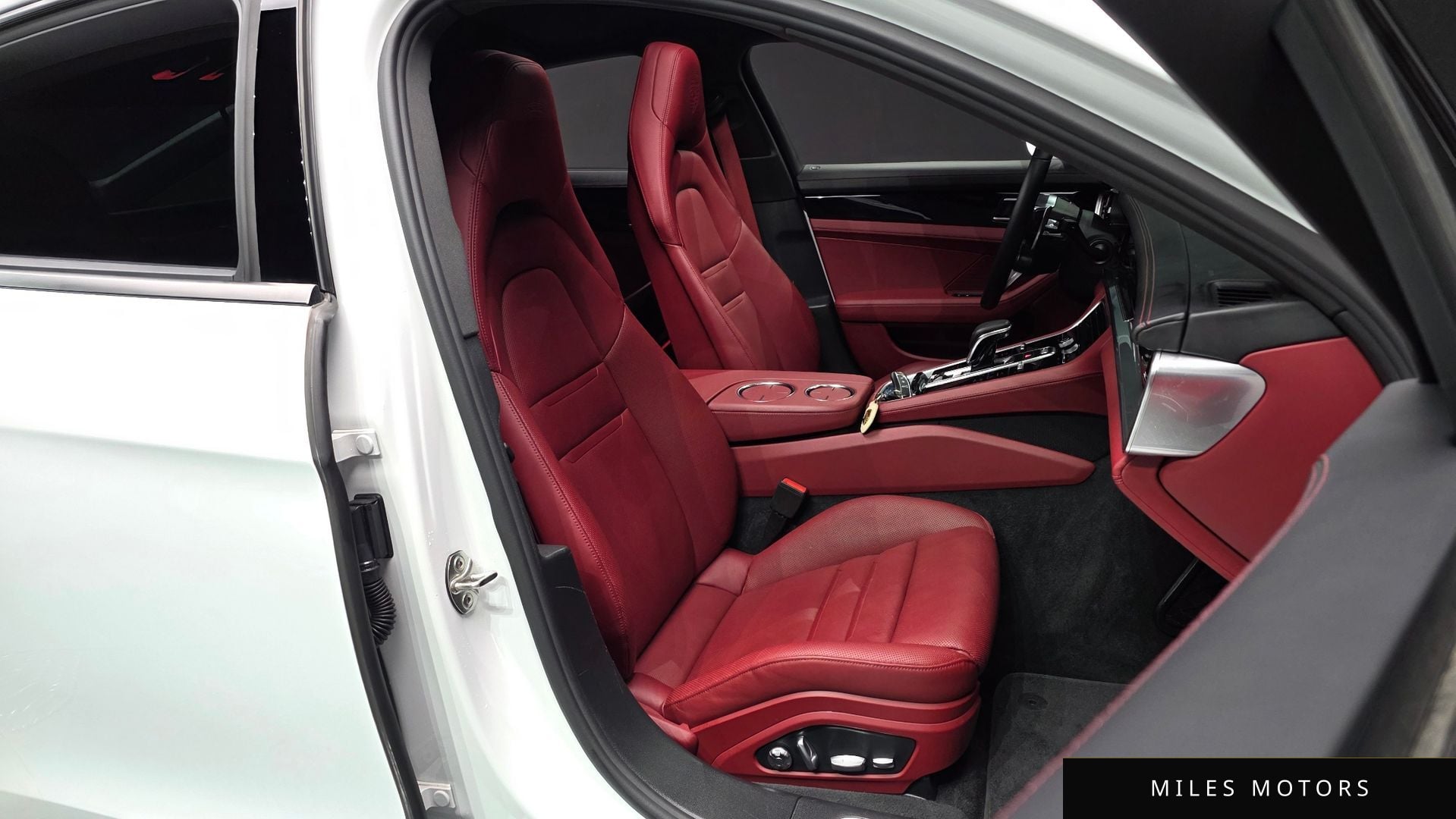 Porsche Panamera 2018 — миниатюра 10