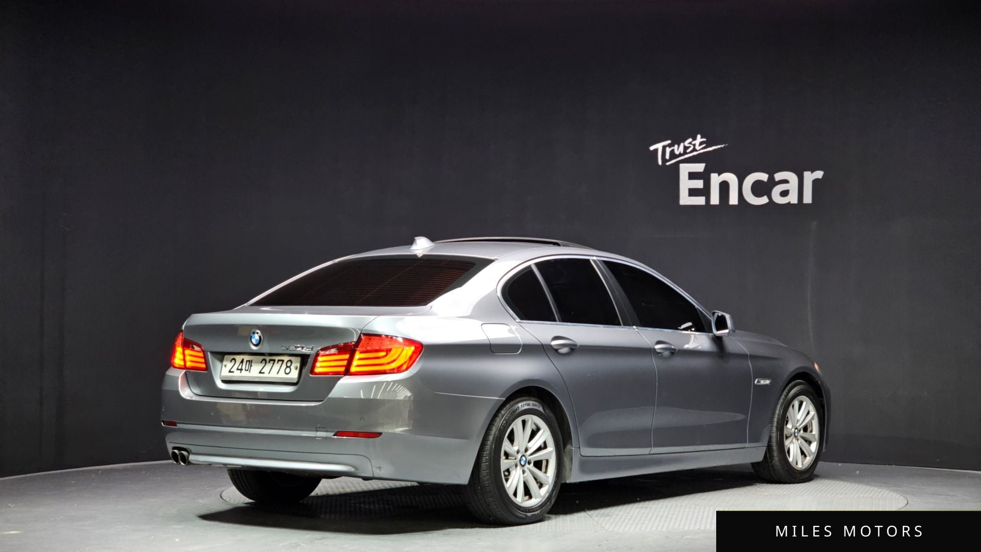 BMW 5 Series (F10) 2011 — миниатюра 2