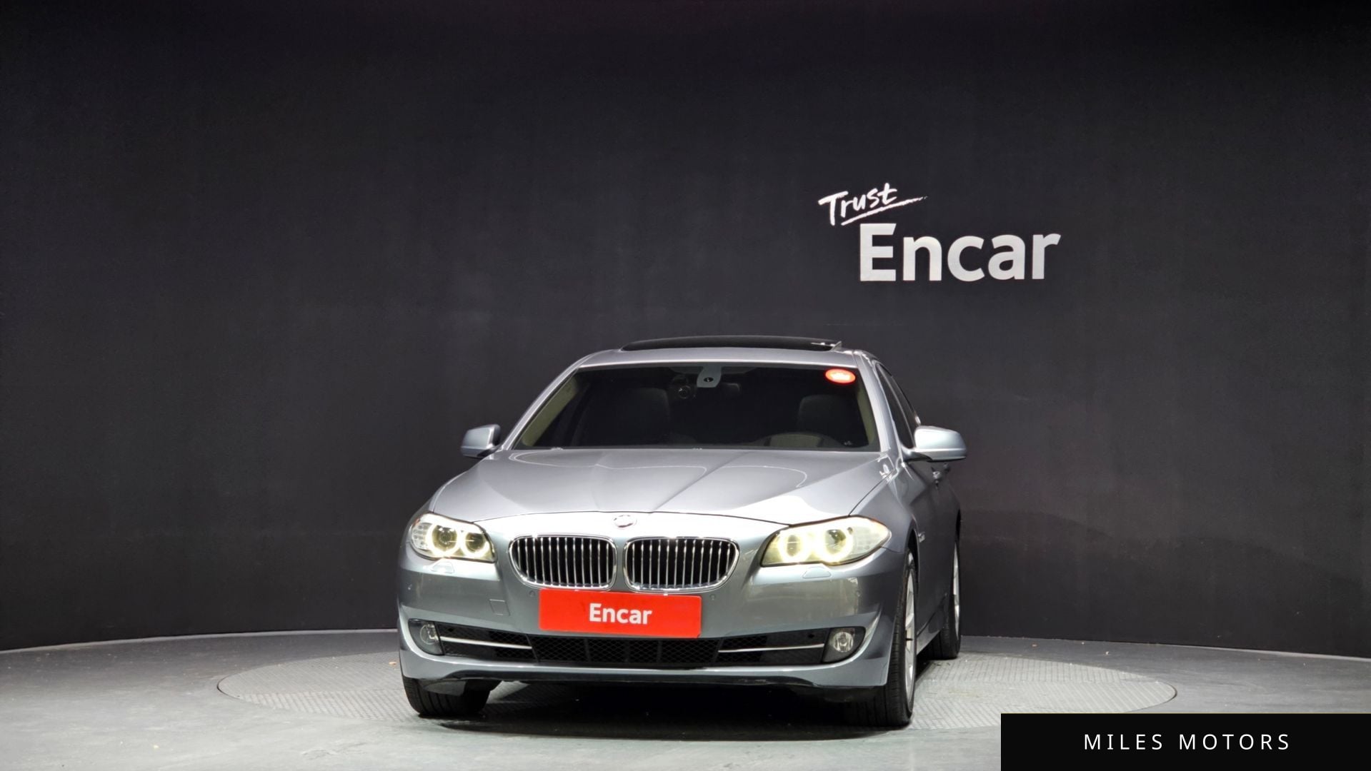 BMW 5 Series (F10) 2011 — миниатюра 3