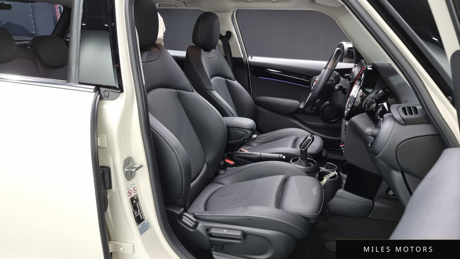 MINI 쿠퍼 S 2022 — миниатюра 10