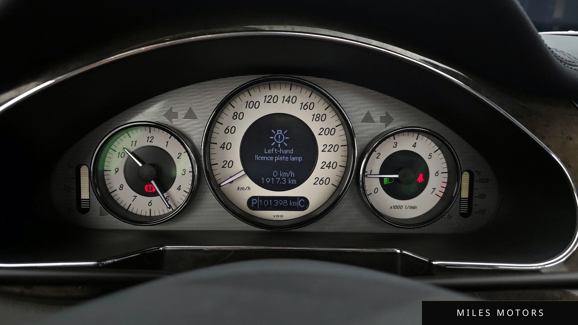 Mercedes-Benz CLS-Class W219 2010 — миниатюра 8