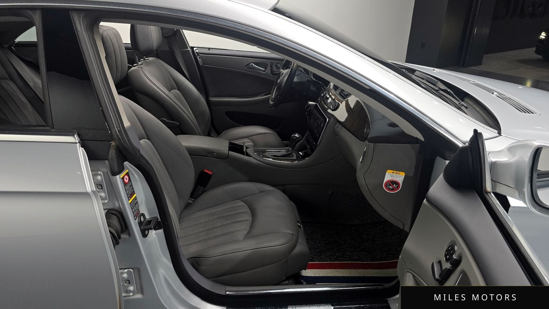 Mercedes-Benz CLS-Class W219 2010 — миниатюра 10