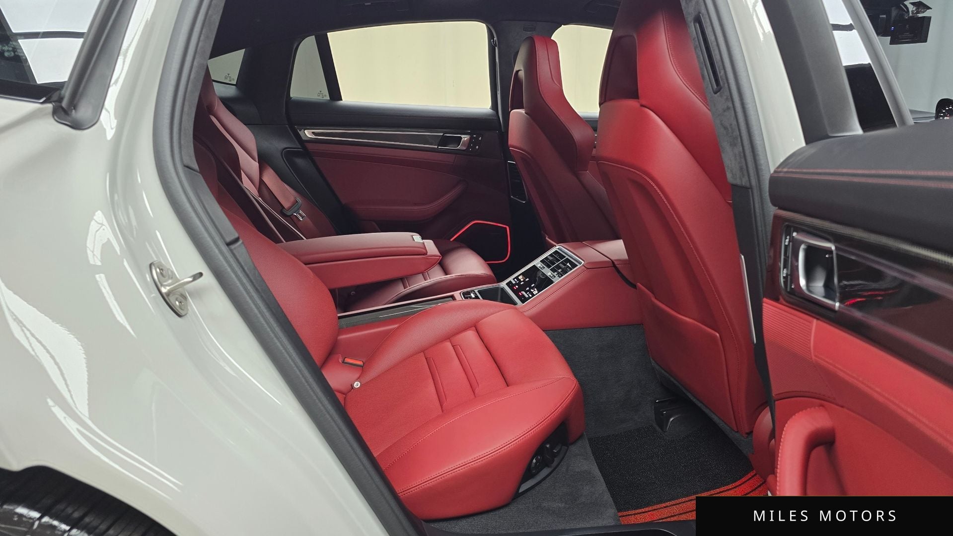 Porsche Panamera 2024 — миниатюра 12