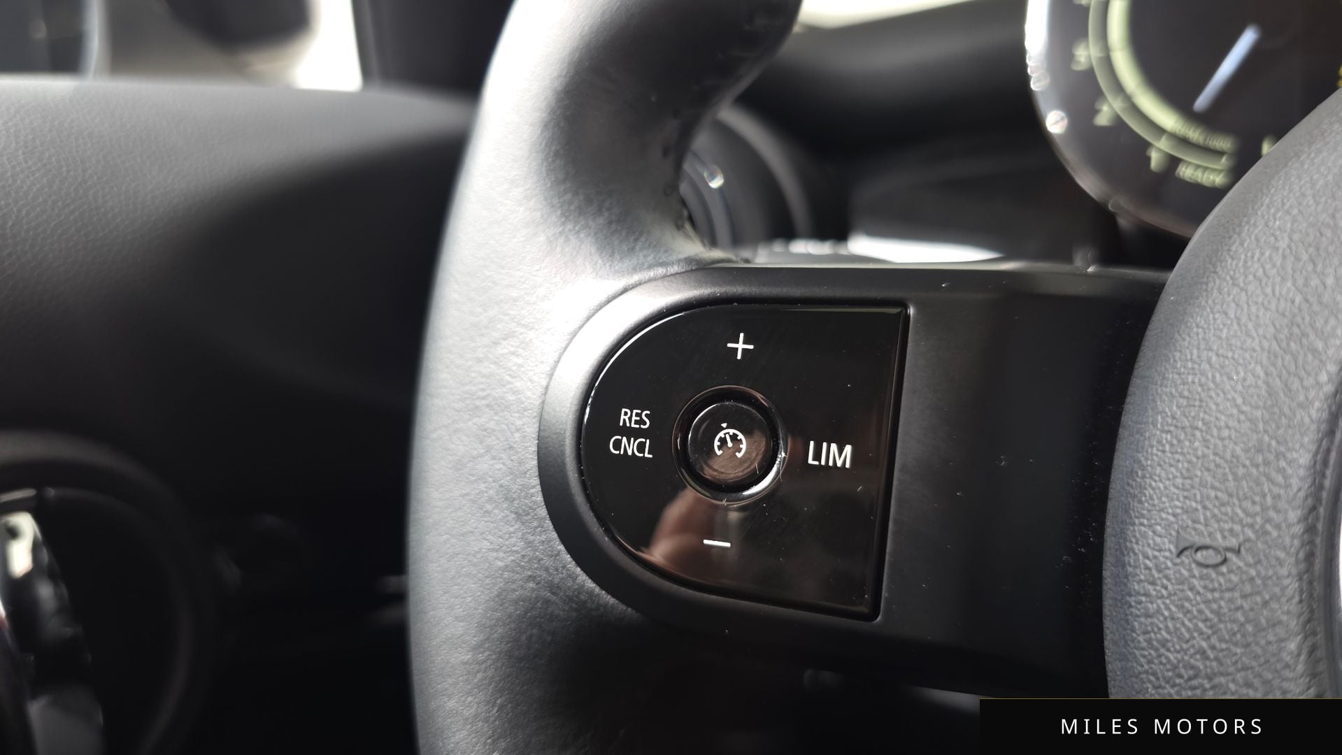 MINI Cooper 2022 — миниатюра 9
