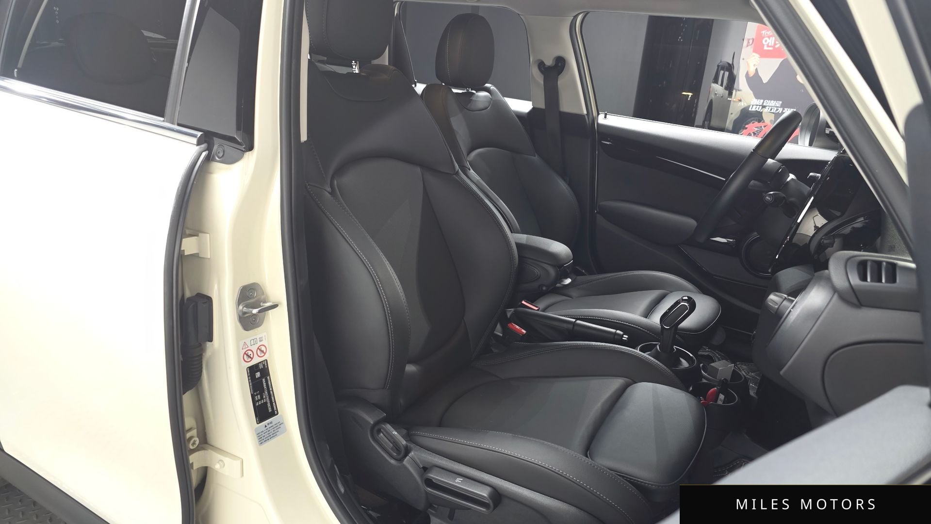MINI Cooper 2022 — миниатюра 10