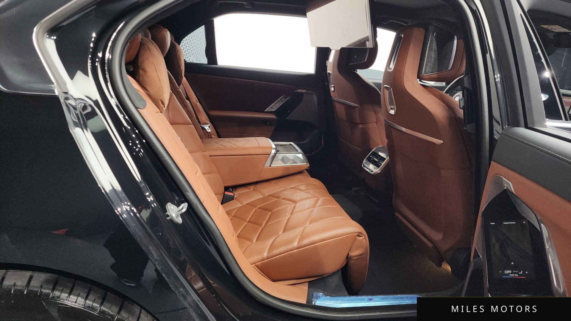 BMW i7 (G70) 2024 — миниатюра 12