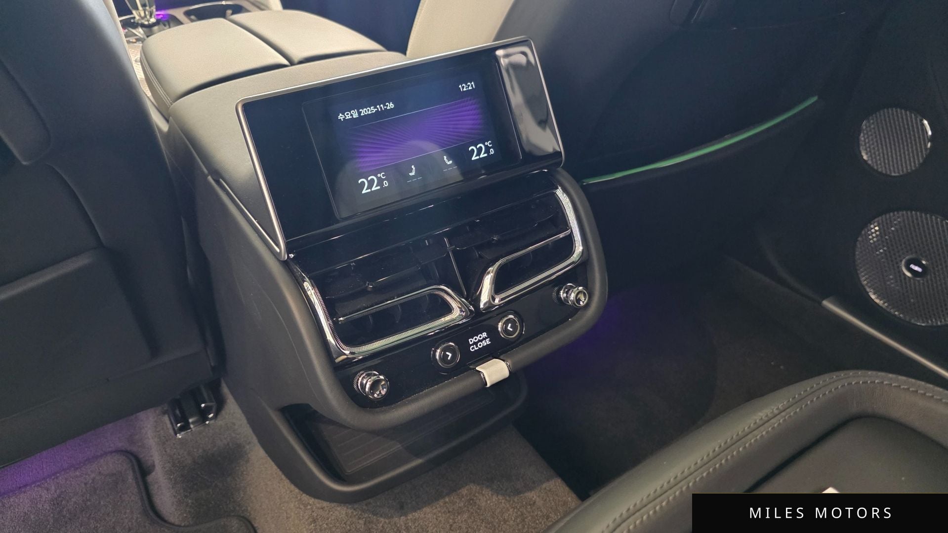 Bentley Bentayga 2025 — миниатюра 8