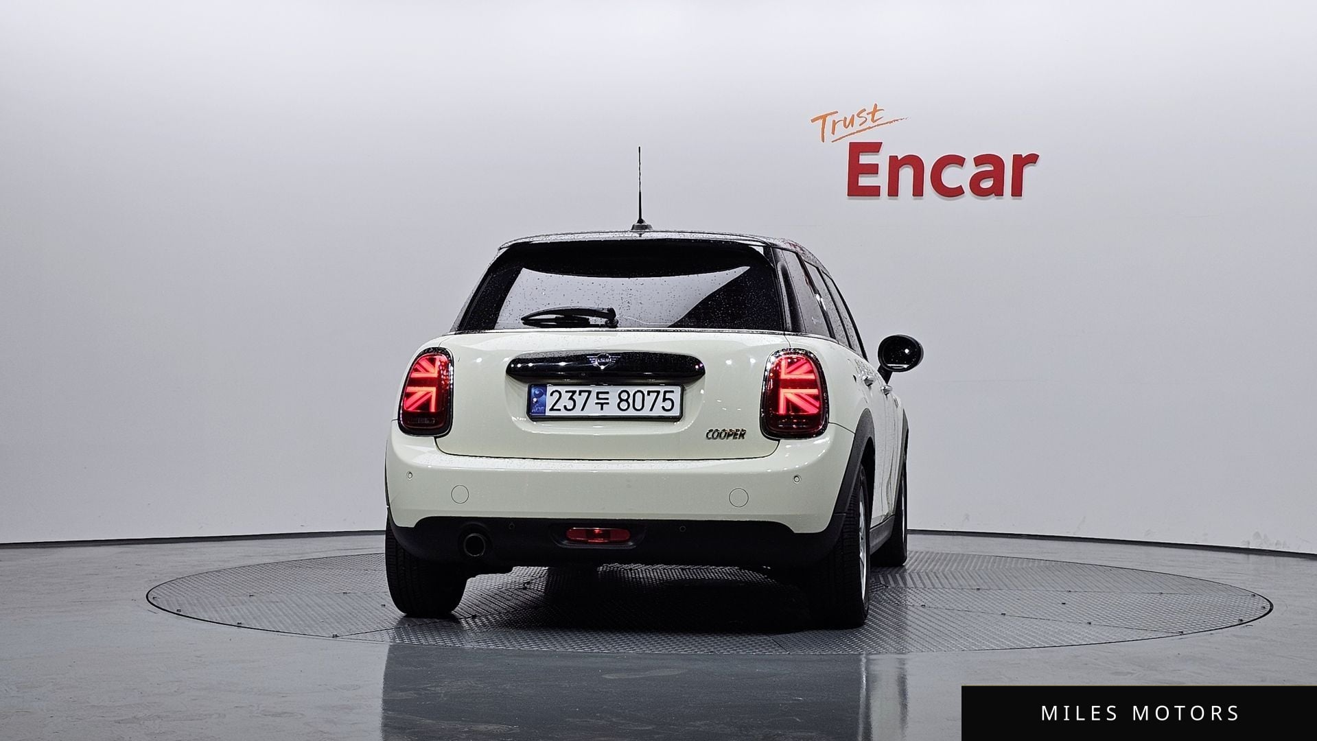 MINI Cooper 2019 — миниатюра 4
