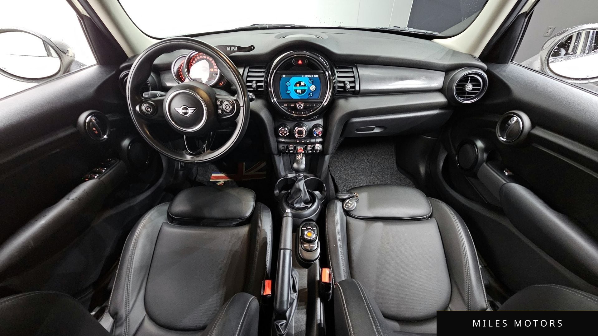 MINI Cooper 2019 — миниатюра 7