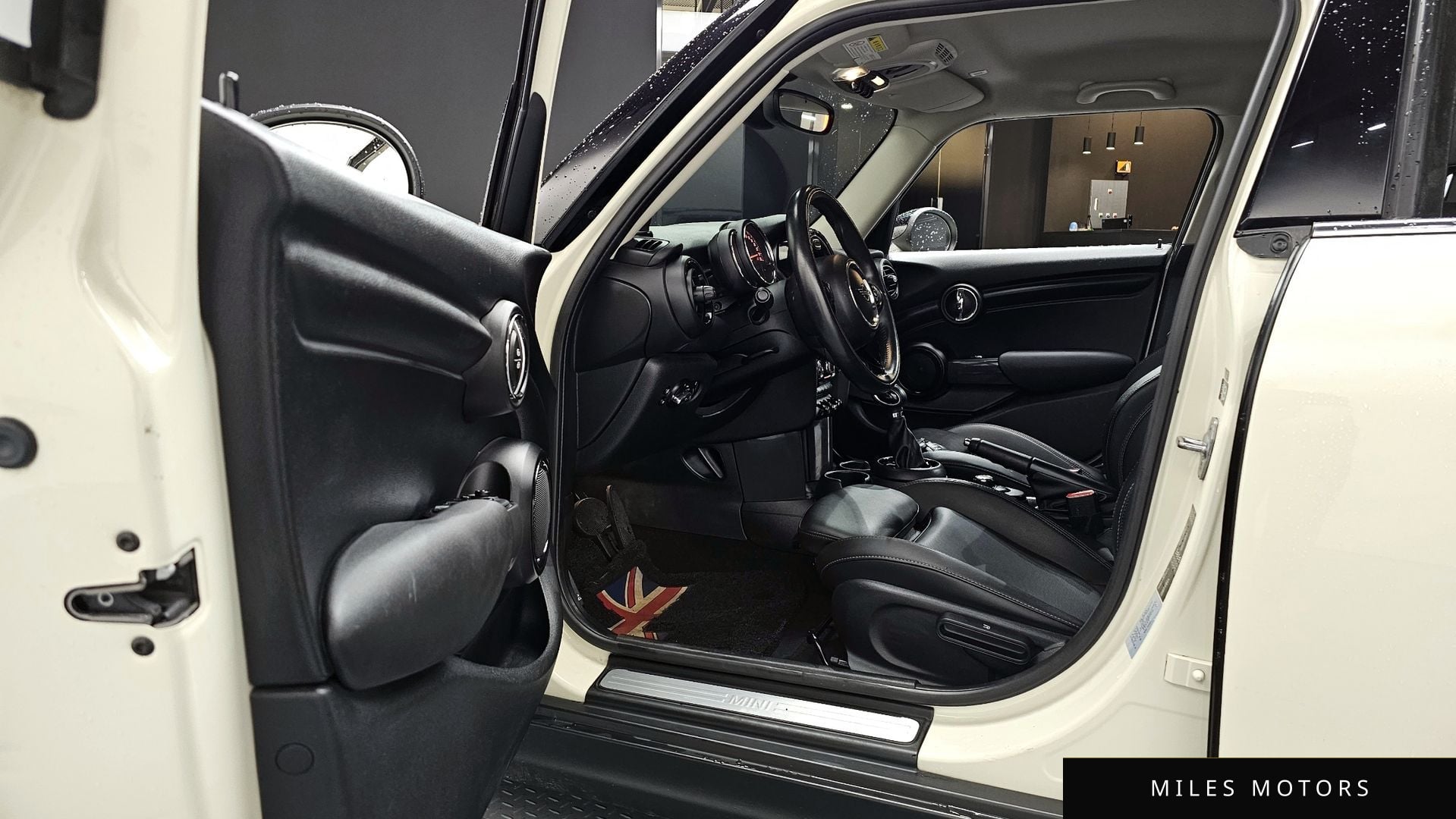 MINI Cooper 2019 — миниатюра 10