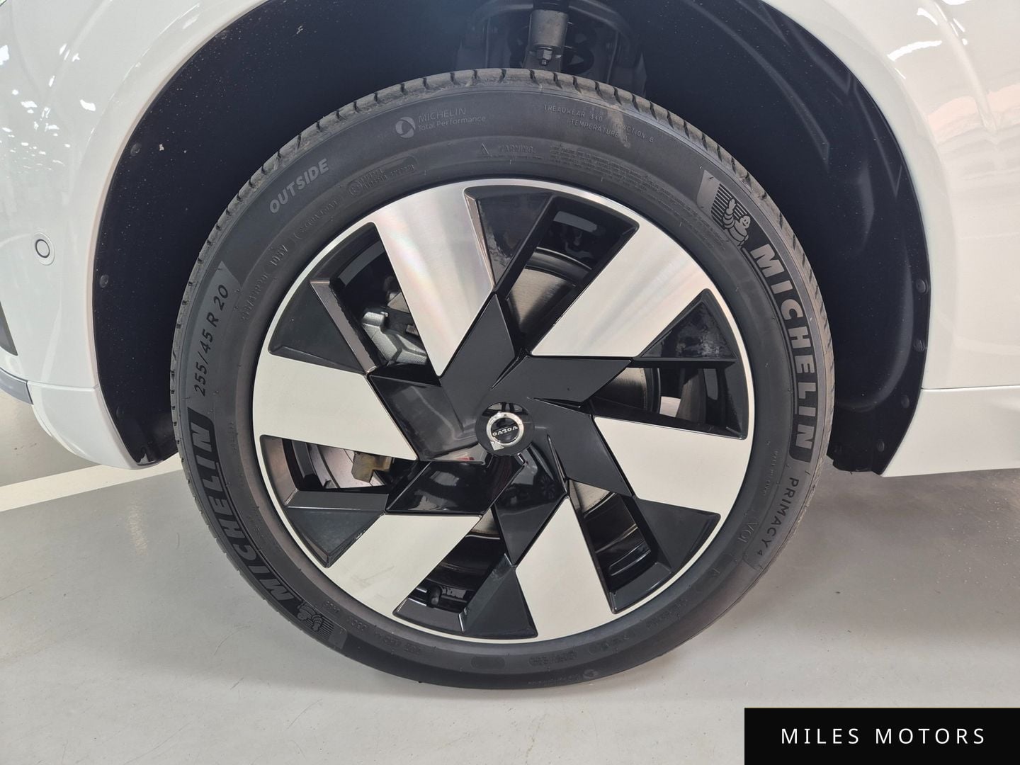 Volvo XC60 2025 — миниатюра 5
