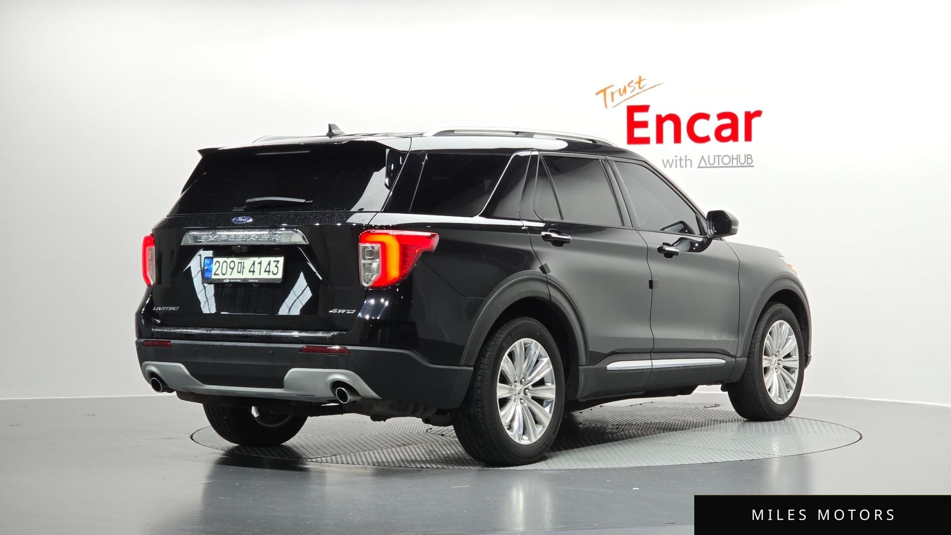 Ford Explorer 2021 — миниатюра 2