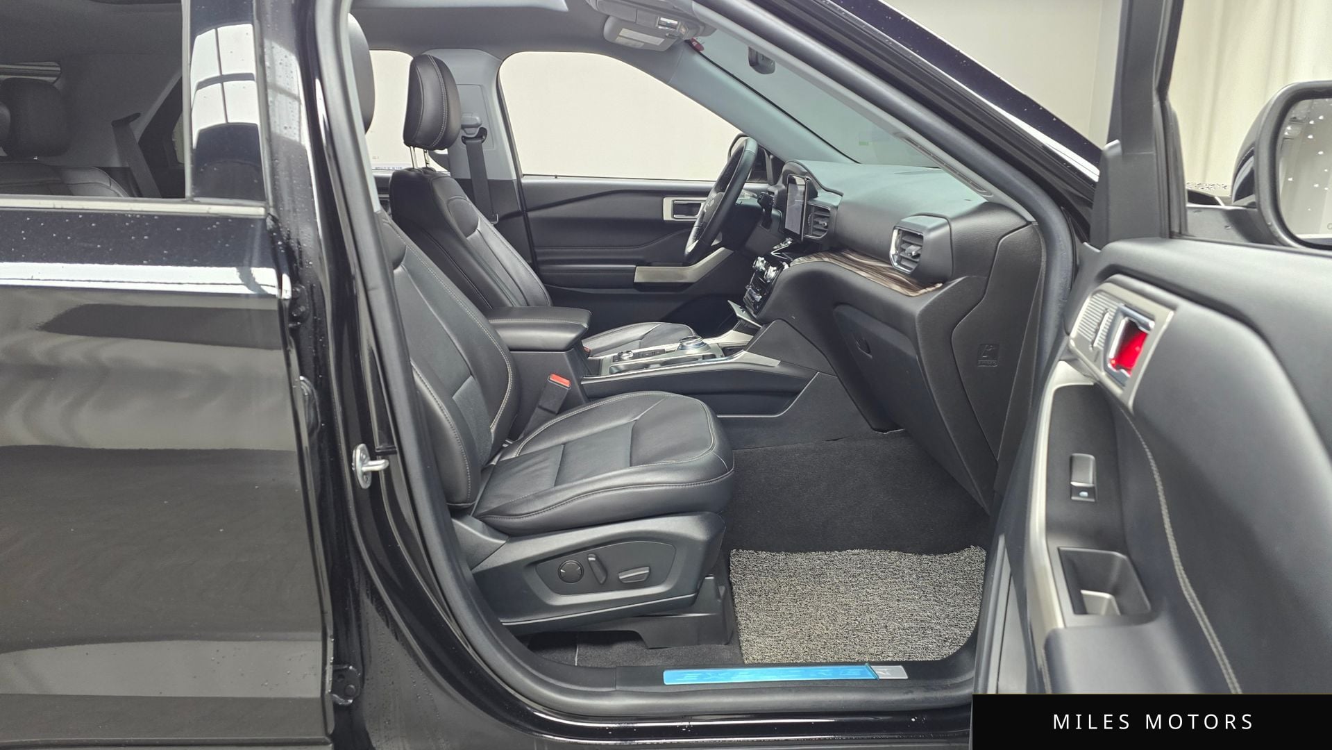 Ford Explorer 2021 — миниатюра 11