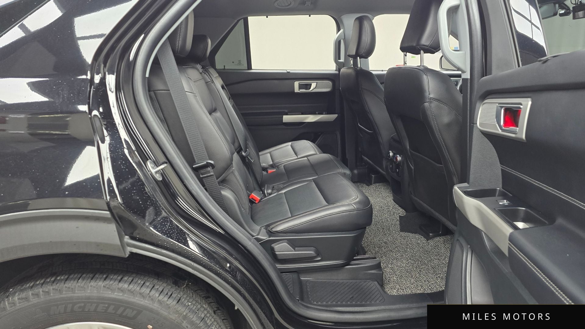 Ford Explorer 2021 — миниатюра 12