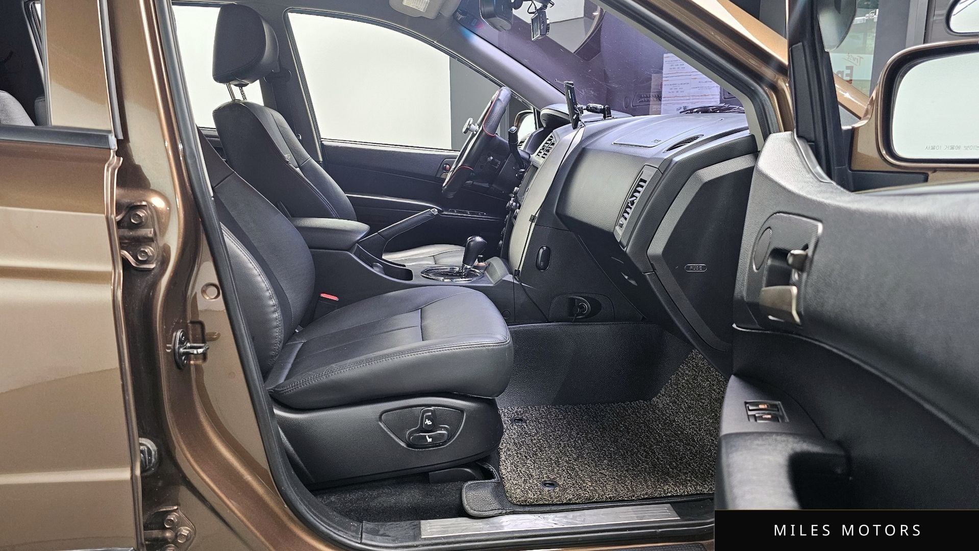 KG Mobility KORANDO 2014 — миниатюра 10