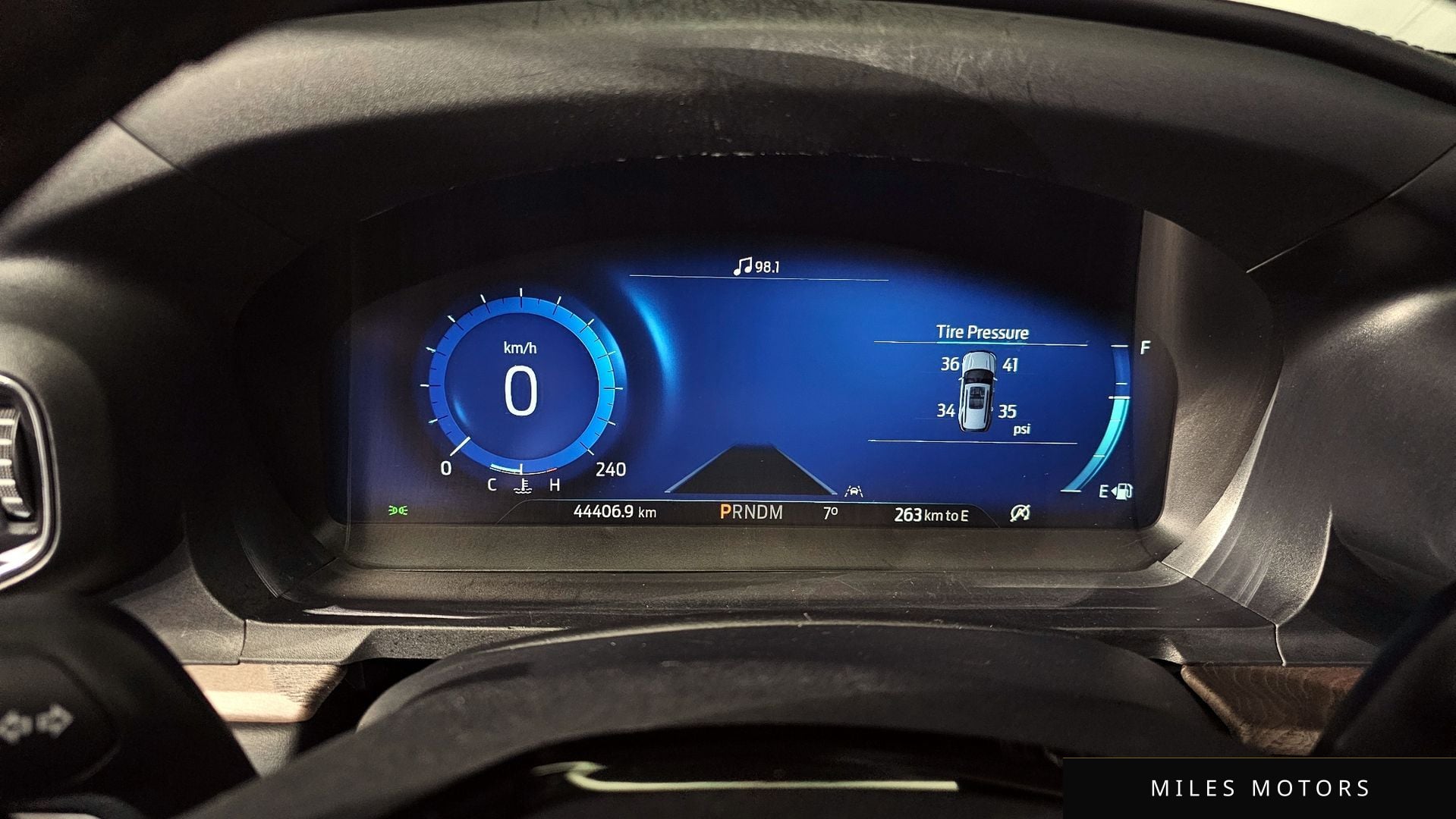 Ford Explorer 2021 — миниатюра 8