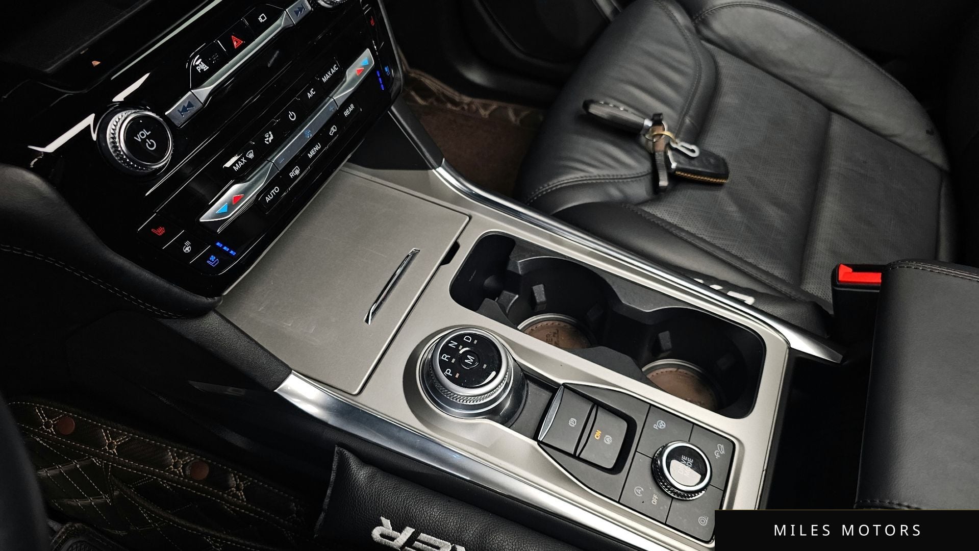 Ford Explorer 2021 — миниатюра 9