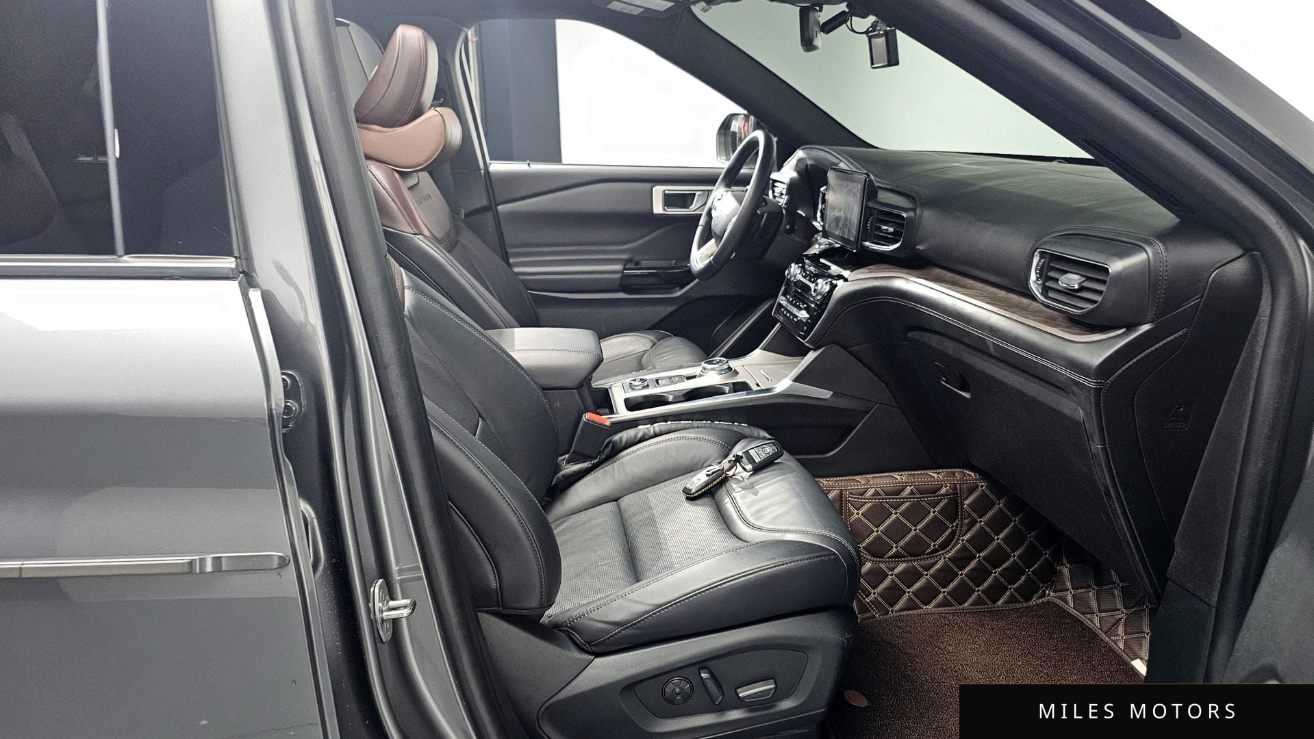 Ford Explorer 2021 — миниатюра 11