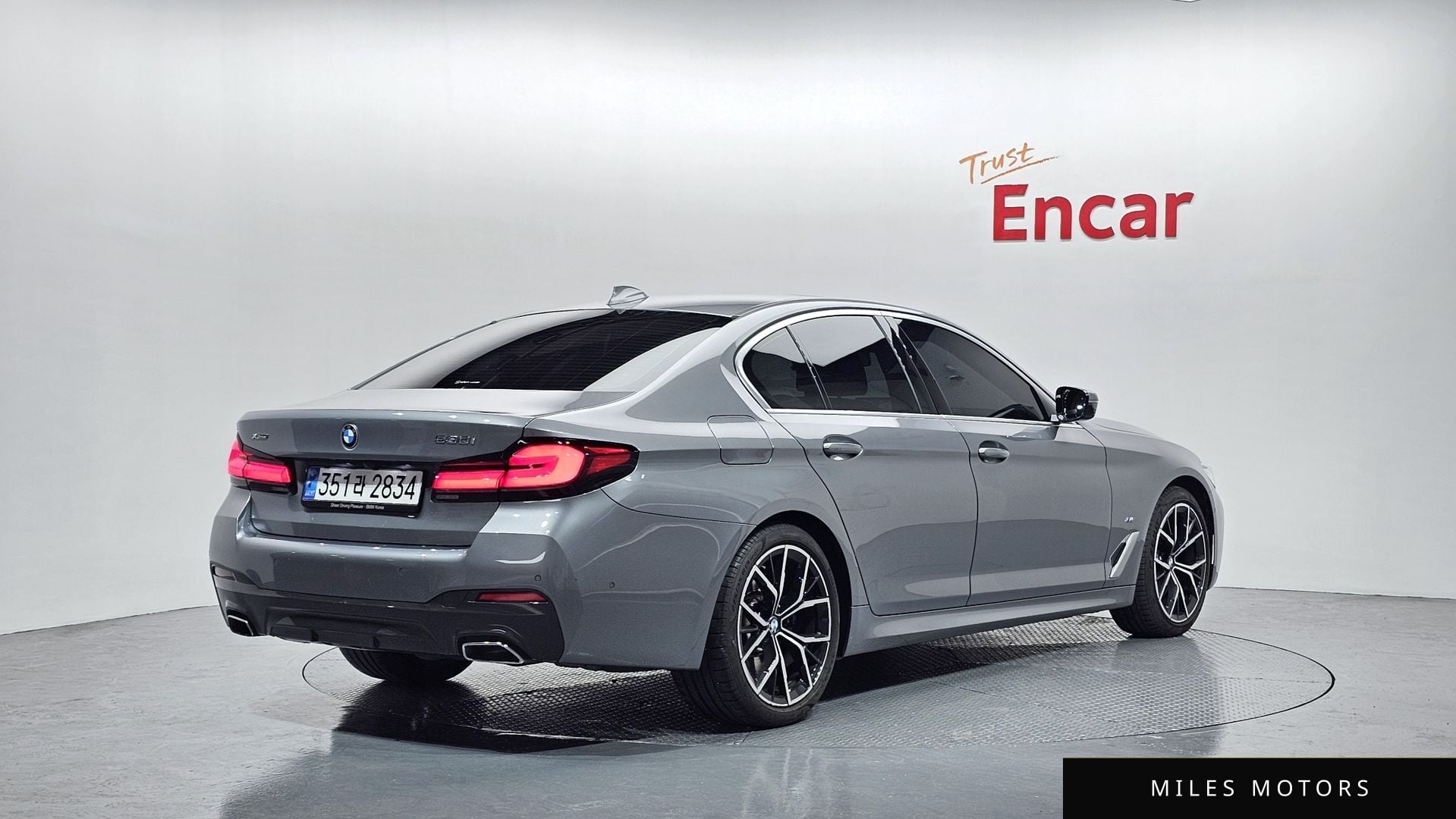 BMW 5 Series (G30) 2023 — миниатюра 2