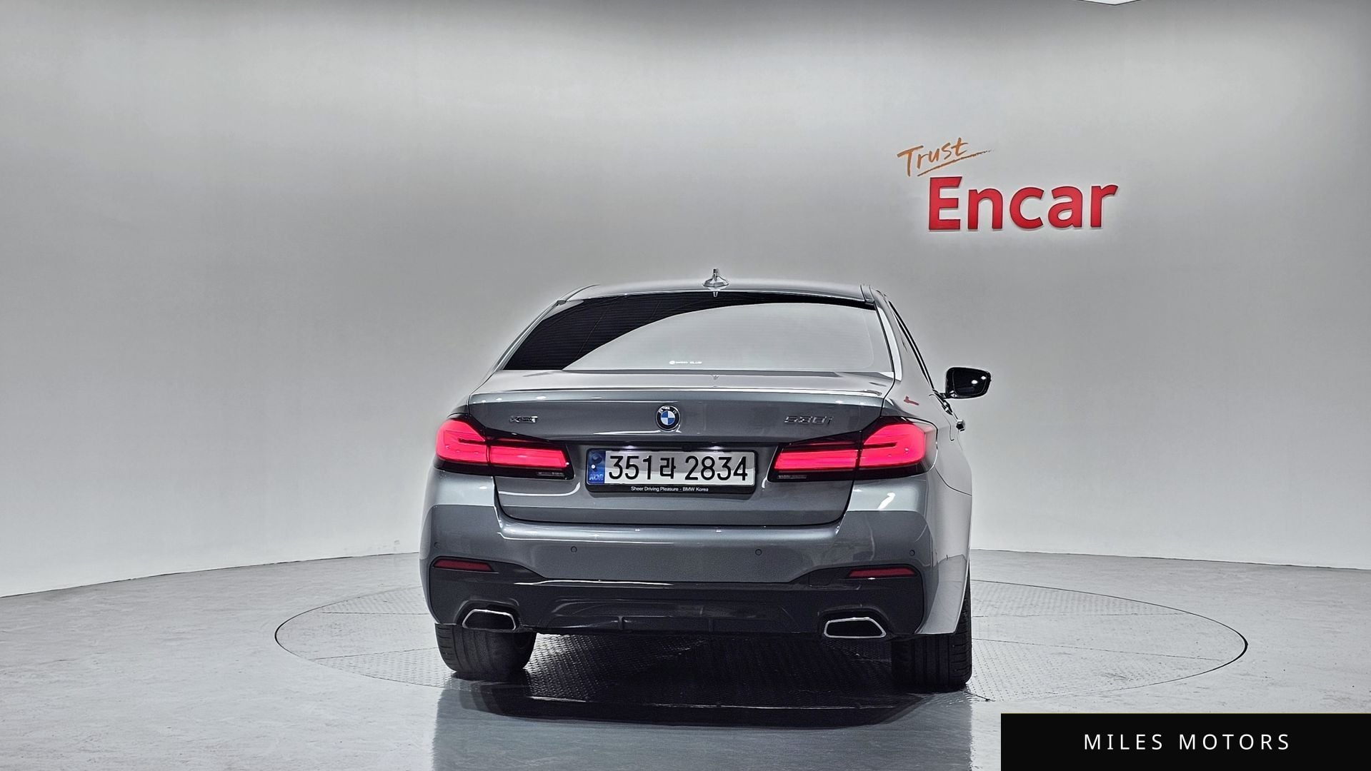 BMW 5 Series (G30) 2023 — миниатюра 4