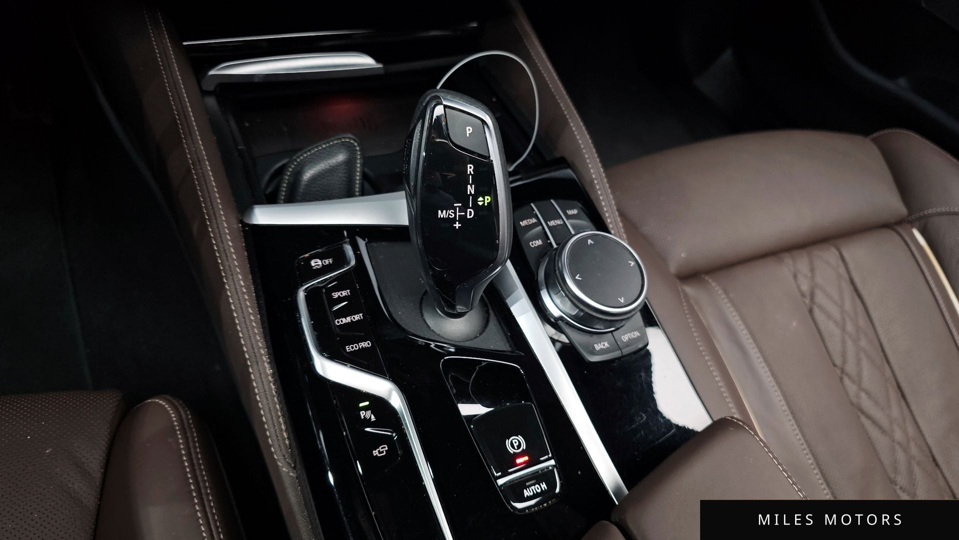 BMW 5 Series (G30) 2023 — миниатюра 9